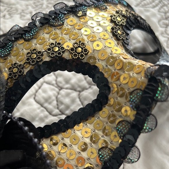 Chic Black and Gold Sequin Masquerade Mask - Picture 10 of 10